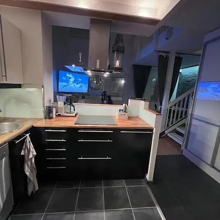아파트 Avara Golfaiheinen Loft Huoneisto 70m2, 2.kerrosta