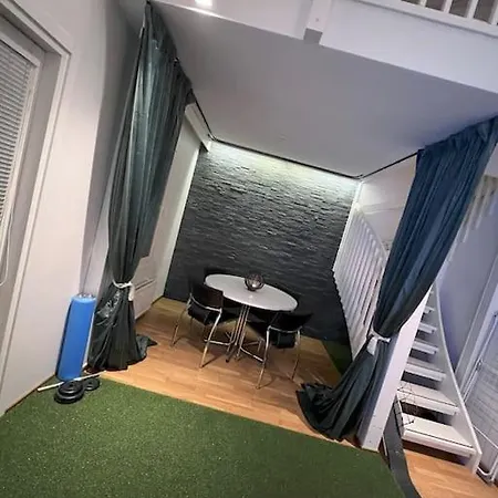 Avara Golfaiheinen Loft Huoneisto 70m2, 2.kerrosta 아파트